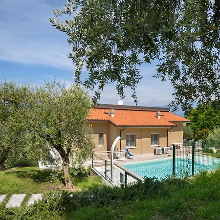 Apartment Malu - Mara - Piscina E Vista Torri Del Benaco